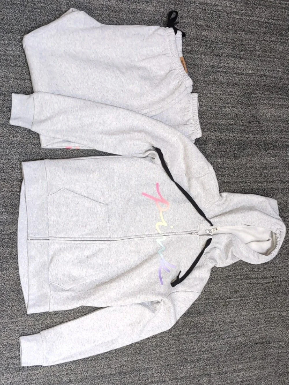 NWT PINK Victoria's Secret Light Gray Hoodie & Joggers Set Pastel Logo Medium - Picture 10 of 10